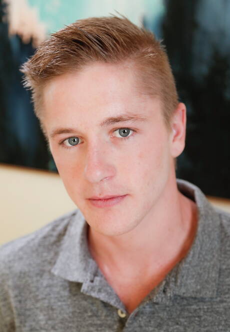 Latin tough guy Jimmy Clay and american beefcake Chris Blades fuck ass after sucking cock