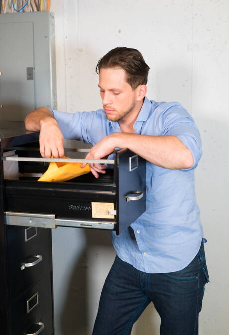 American stud Roman Todd playing with cock