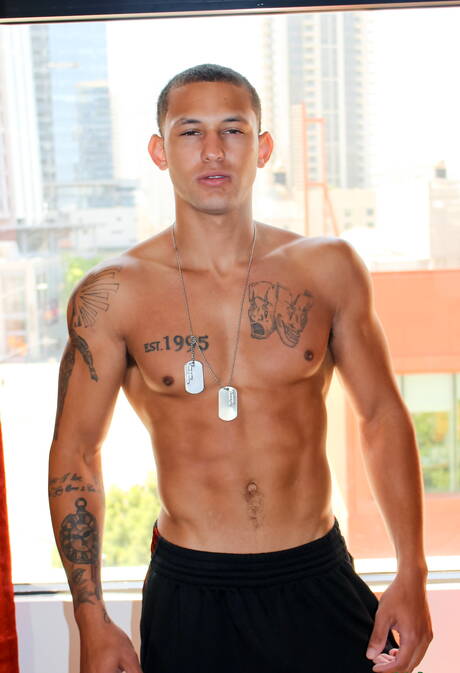 American otter Jack Radley posing nude and showing hot butt outside