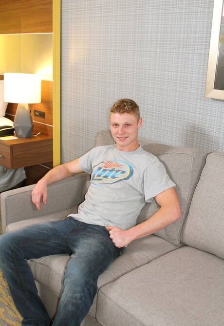 Beefy Levi posing nude