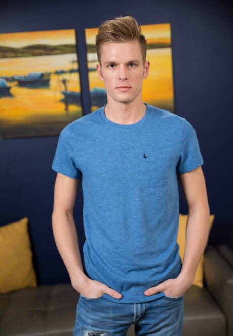 Nice american boys young boy Ty Thomas and stud Leo Luckett fuck after dick sucking