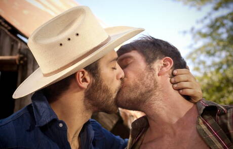 Horny buddies Colby Keller, Chris Porter and Tommy Defendi in threesome fuck action outside