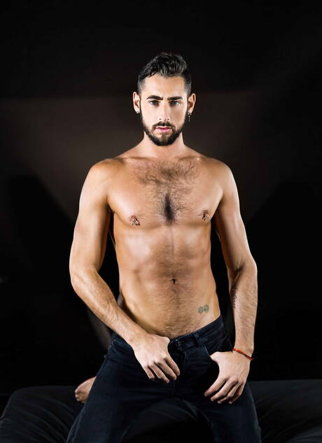 Nasty buddies Paddy Obrian, Massimo Piano and Klein Kerr in hot threesome ass bang