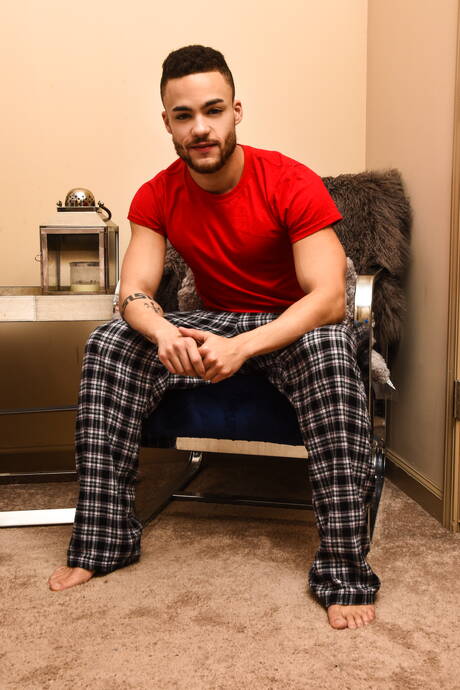 Hot american guys muscular Beaux Banks and beefcake Aspen fuck ass after sucking cock