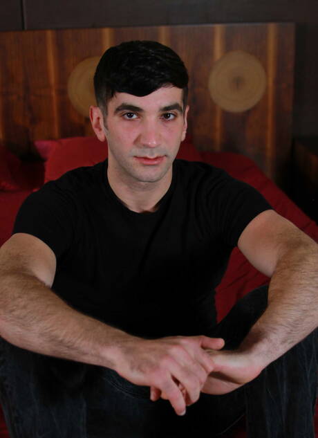 Two american boys husky guy Tom Faulk and well-built Andy Banks have a hot sex