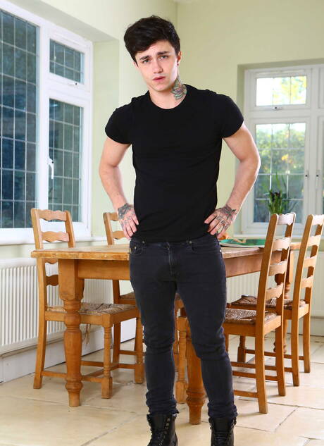 Gay Posing Pics
