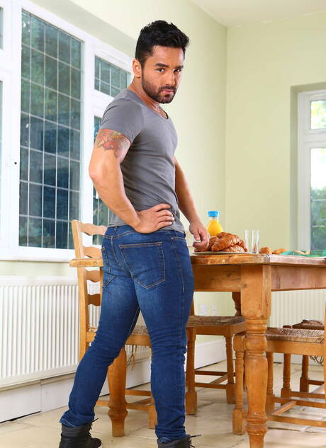 Canadian twink Jake Bass and latin superstud Bruno Bernal sucking and screwing each other