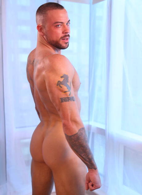 Two american boys well-built Bennett Anthony and muscular Sean Duran have a hot sex