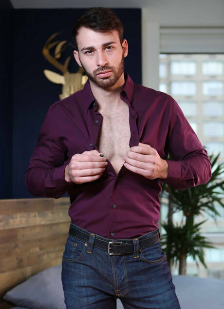 Sexy americans, hairy stud Jarec Wentworth and hairy stud Chris Harder have a hot couple scene outside