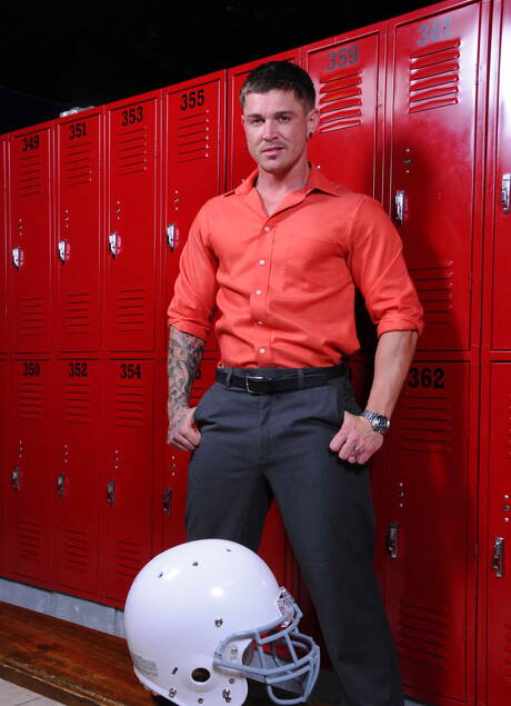 American hunk Sebastian Young and beefcake Atticus Benson fuck ass after sucking