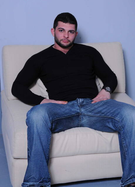 Pretty american guys tough guy Rocco Reed and mature bear Tony Paradise make a love