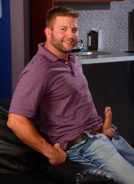 Hot american guys bear Colby Jansen and husky guy Travis James have a good anal sex