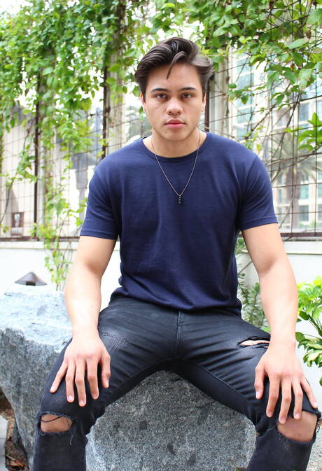 Asian muscular Leo Walker wanking outdoor