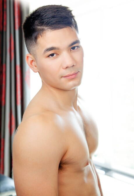 American husky guy Colton Reece and  Austin Sugar have a hot sex