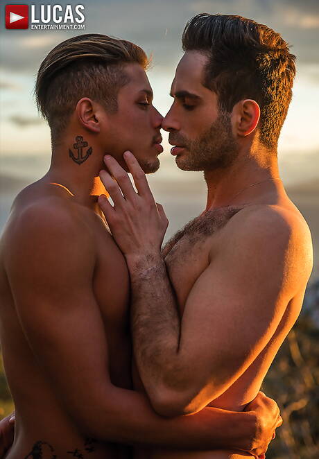 Lorenzo Ciao and russian hunky guy Michael Lucas in hot homosexual scene outside