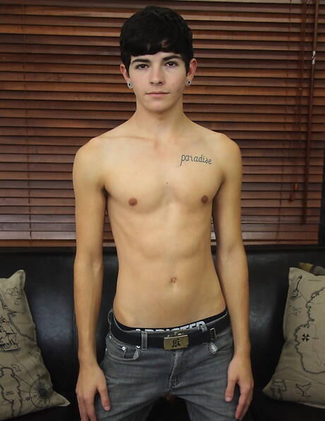 Pretty boy Jacob Grant play with sex toy