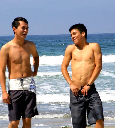 Gay Beach Pics