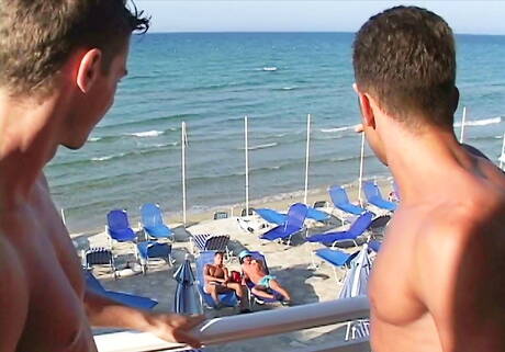 Gay Beach Pics