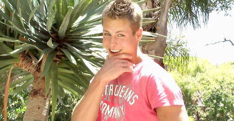 American beefy Kris Evans and czech stud Roger Lambert in hot ass bang outdoor