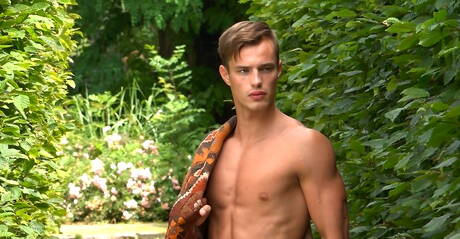 Sexy boys Hoyt Kogan, Torsten Ullman and Nils Tatum have threesome anal sex outside