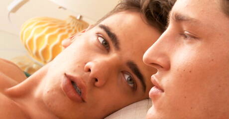 American hot twink Jarrod Lanvin and slovak husky guy Joaquin Arrenas like to do a handjob