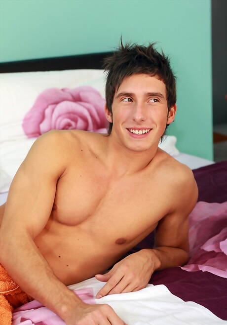 Czech tough guy Sascha Chaykin and  Jason Knightley fuck ass after blowjob