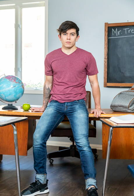 Hot americans, well-built Nick Fitt and strongman Clark Davis fuck ass after sucking