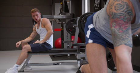 Nice american buddies hunk Justin Matthews and husky guy Dakota Payne in hot anal sex with fisting in shower