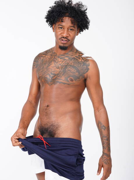 Sexy buddies Caleb Murphy, Knockout and Ray Diesel have a good interracial threesome sex