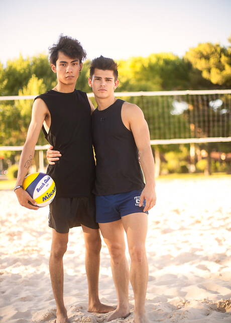 Two american guys twink Luca Ambrose and beautiful boy Seth Peterson in hot homosexual scene outdoor