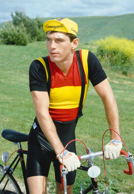 Dick Fisk, Rod, Leo Ford, Lee, Pete, Mark in wild groupsex outdoor