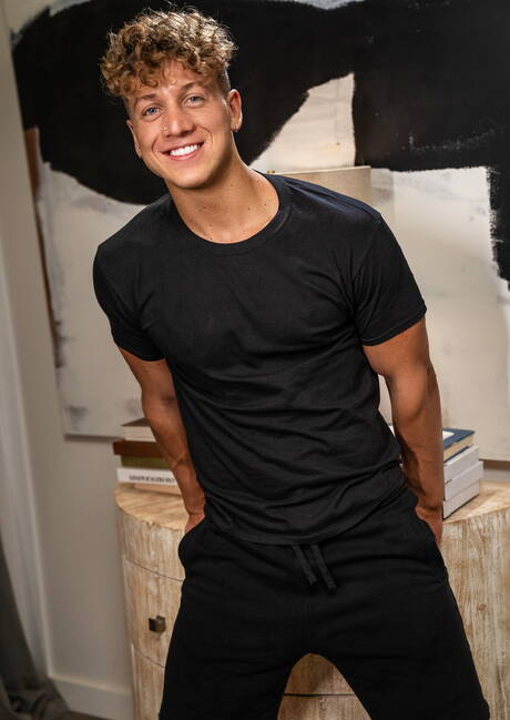 Famous americans, hunky guy Felix Fox and beautiful boy Ryan Bailey have a hot couple scene