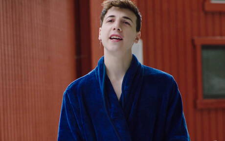 American pornstars hot twink Troye Jacobs and hairy stud Ty Roderick have a good sex outdoor