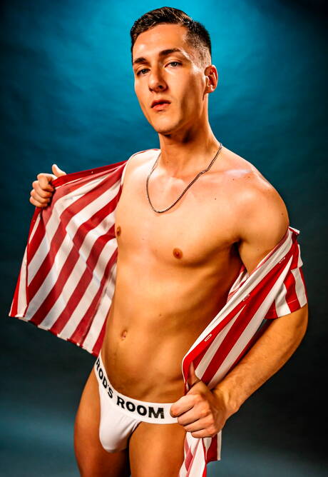 Famous americans, husky guy Trevor Brooks and beefy Tristan Hunter fuck ass after sucking cock outside