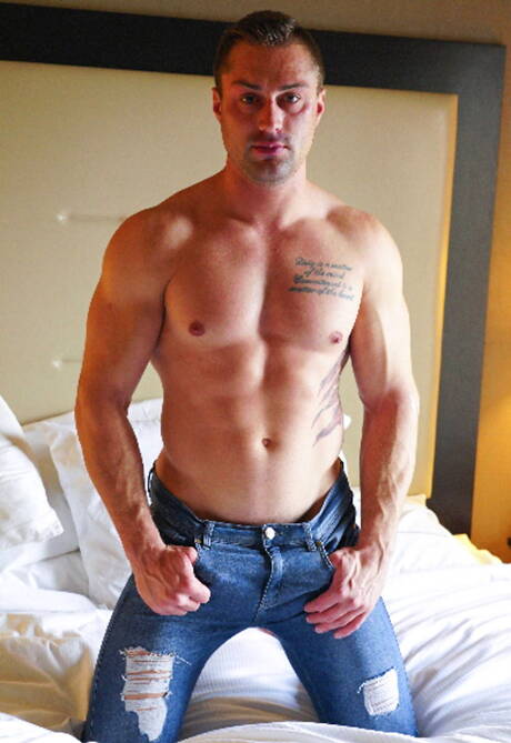 Sexy buddies Johnny Rapid, Zander Pierce and Damien White in hot 3some anal sex