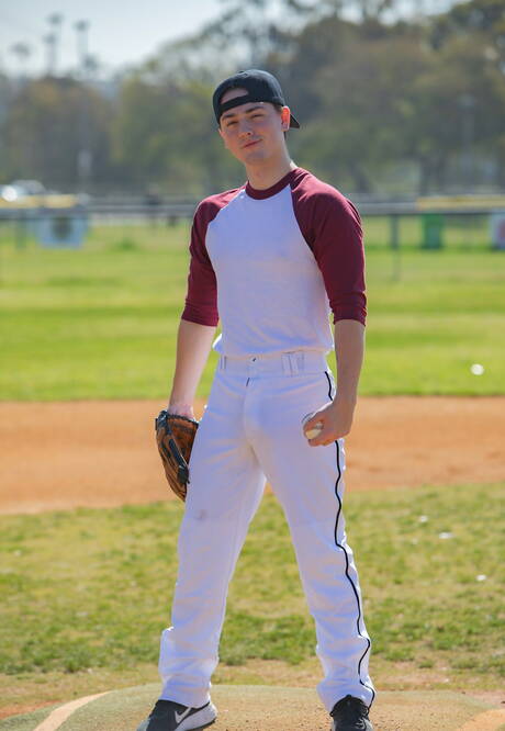 Nice american buddies superstud Masyn Thorne and bodybuilder Blain Oconnor fuck ass after sucking dick outdoor