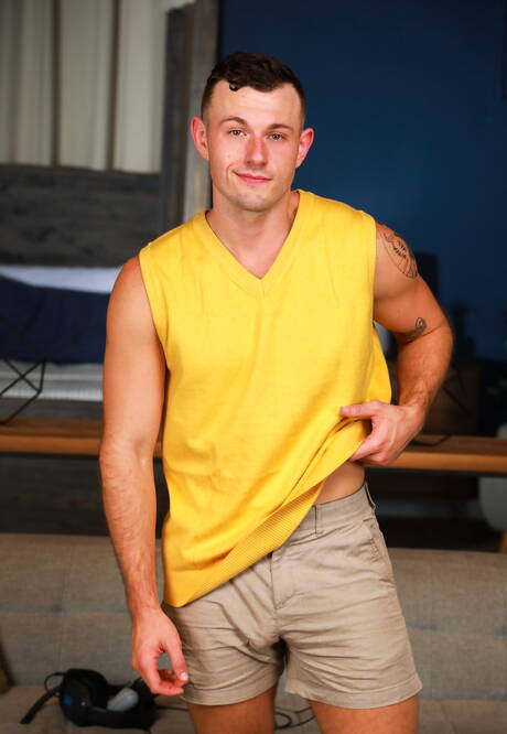 Nasty guys Diego Daniels, Ryder Owens and Ben Masters have a good threesome sex