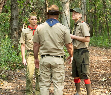 Nasty boys Bishop Angus, Mark Winters and Ian Levine have a good 3some sex outdoor