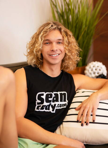 American hunky guy Brysen and  Shawn Brooks make a love