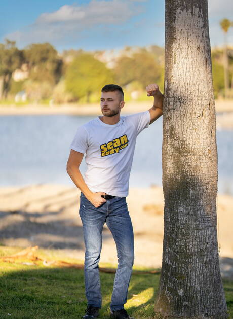 Well-built Devy and american muscular Caden Jackson in hot homosexual scene outside