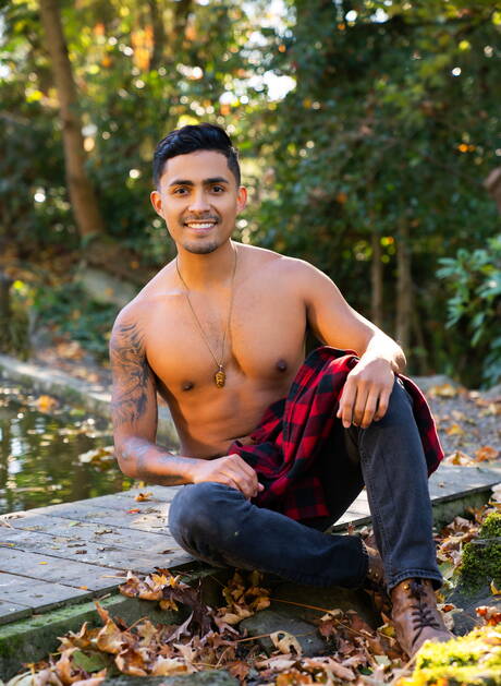 Hot american boys stud Ricky Donovan and stud Jeb fuck ass after sucking dick in shower