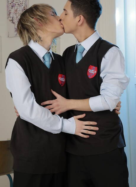 Gay in College Pics