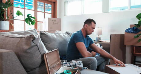 American stars well-built Pierce Paris and stud Johnny Moon in hard anal sex