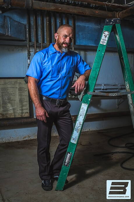 Famous americans, mature bear Jackson Grant and hunk Dirk Caber fuck after blowjob