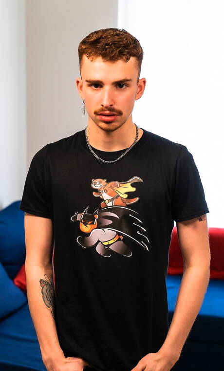 Canadian pretty boy Ryan Jacobs and french gay bear Teddy Torres do a handjob