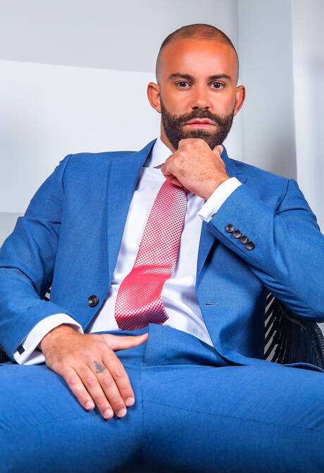 Superstud Bruno Max and hunky guy Logan Moore fuck ass after sucking