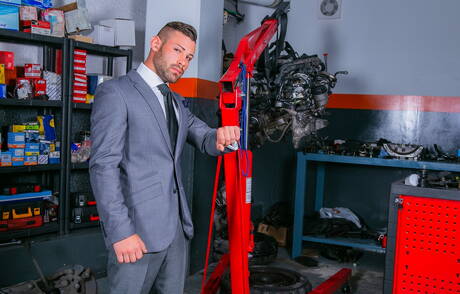 Muscular Jonathan Miranda and muscular Ricky Blue likes to be roped