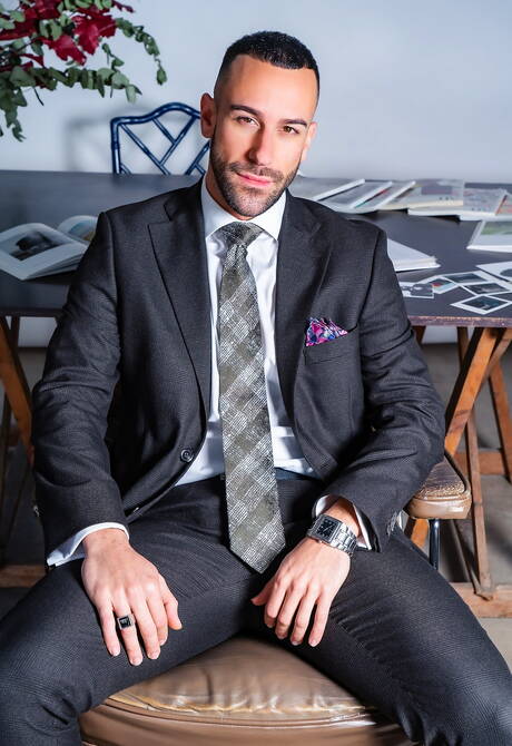 Tough guy Dani Robles and muscular Gustavo Cruz make a love