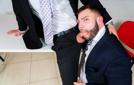 Beefy Diego Reyes and superstud Franky Fox have a hot sex