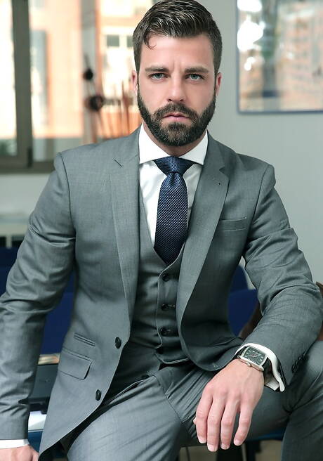 Latino bull Emir Boscatto and portuguese husky guy Hector De Silva sucking and fucking each other